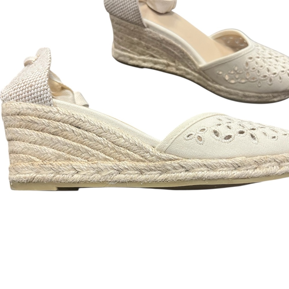 Platform Wedge Closed Toe Lace Up Sandals - Picture 3 of 11